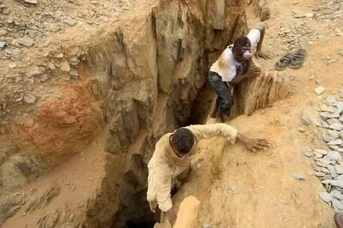 Sập mỏ vàng ở Sudan, hơn 40 người thương vong