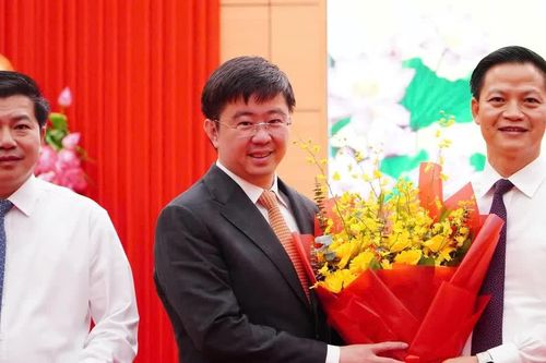 Ông Bùi Hoàng Phương được bầu giữ chức Chủ tịch UBND tỉnh Quảng Trị