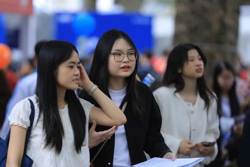 Bộ GD&ĐT: Chứng chỉ ngoại ngữ vẫn được sử dụng trong tuyển sinh đại học
