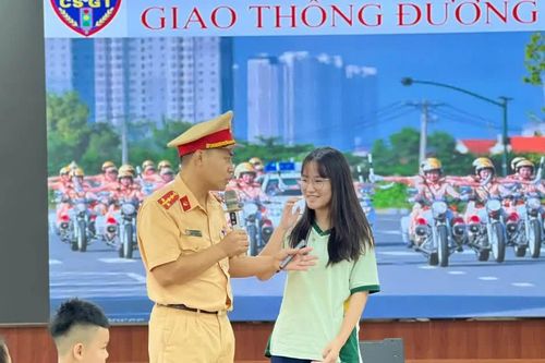 Tạo dựng nét đẹp văn hóa giao thông cho học sinh Thủ đô