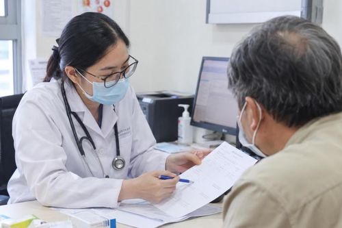 Bộ Y tế đề xuất bổ sung 120 bệnh, nhóm bệnh được kê đơn thuốc ngoại trú tối đa 90 ngày