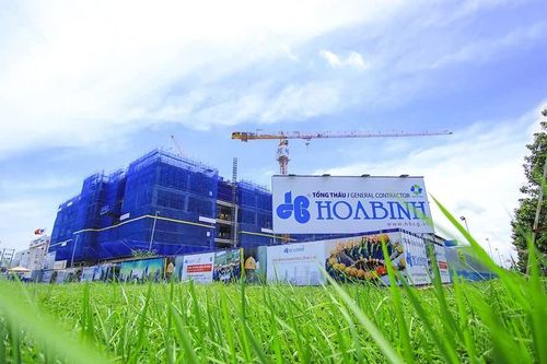 Ai hoán đổi nợ cho Tập đoàn Hòa Bình chỉ bằng 1/3 thị giá?