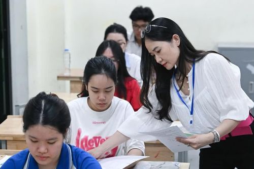 Bỏ điểm cộng IELTS: Vì sao chuyên gia đề nghị lùi thời điểm áp dụng?