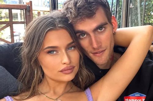 Brooklyn Beckham, Paris Hilton sốc trước cái chết của con trai Cindy Crawford