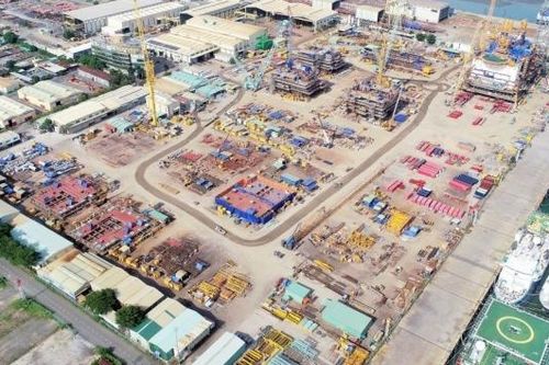 Cảng, bãi chế tạo cần đi trước trong xây dựng trung tâm năng lượng tái tạo