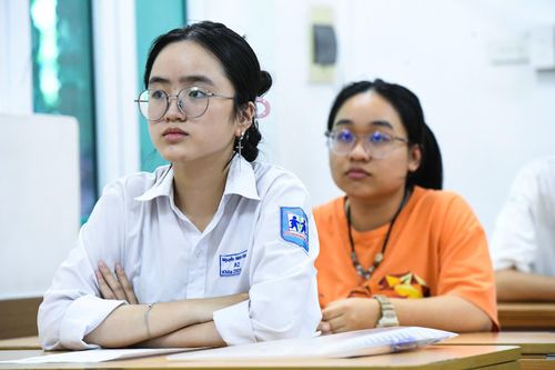 Bộ GD-ĐT: Cách hiểu 'bỏ IELTS, không xét chứng chỉ ngoại ngữ' là không chính xác