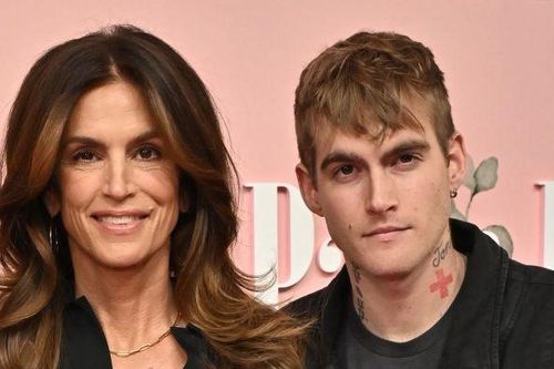 Bài đăng cuối cùng thể hiện sự sợ hãi của con trai Cindy Crawford trước khi qua đời