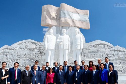Lãnh đạo tỉnh Nghệ An tham gia Đoàn Phó Thủ tướng Thường trực Phạm Gia Túc thăm, làm việc tại nước CHDCND Lào