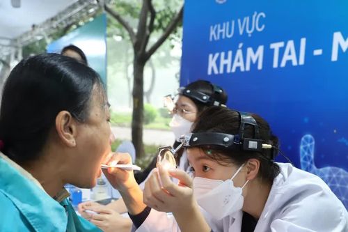 Thành phố Hồ Chí Minh vượt mốc 5 triệu người được khám sức khỏe