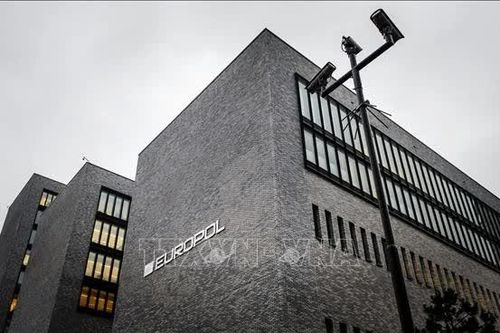 Europol triệt phá đường dây buôn người tại châu Âu