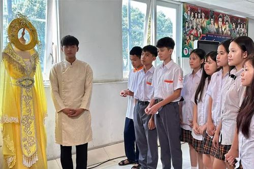 Để tiếng đàn, câu hát ở lại cùng học trò