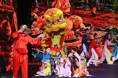 Chương trình nghệ thuật Việt - Trung mừng Tết Trung thu 2026