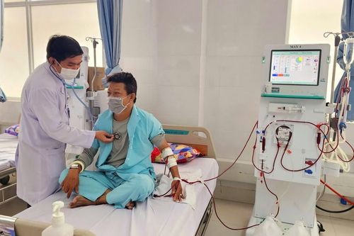 Tp.HCM đề xuất hỗ trợ 100% chi phí trả BHYT cho người chạy thận yếu thế