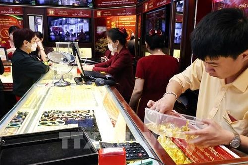 Giá vàng đi ngang phiên đầu tuần