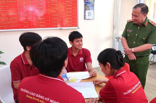 Trường Cao đẳng Kỹ nghệ II kết nối việc làm cho nhóm đối tượng đặc thù