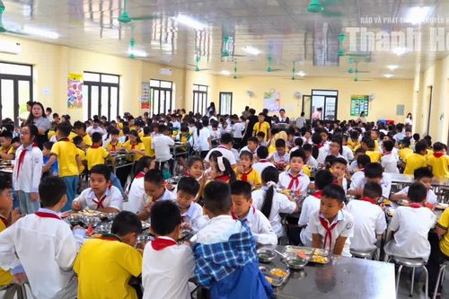 Cùng giám sát, bảo đảm bữa ăn bán trú an toàn