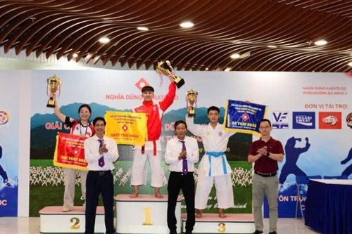 Giải các câu lạc bộ Nghĩa Dũng Karate phân đường Đà Nẵng 3: Câu lạc bộ Nam Dương xếp Nhất toàn đoàn