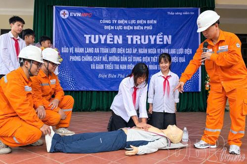 Tuyên truyền an toàn điện cho học sinh xã Mường Pồn