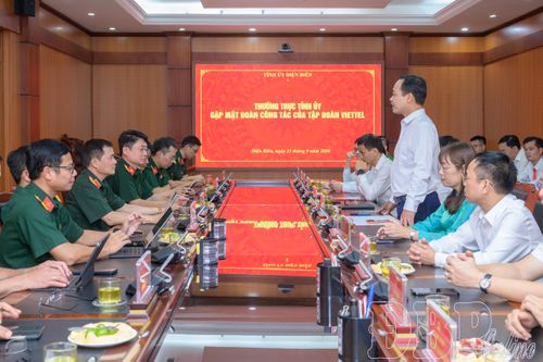 Thường trực Tỉnh ủy gặp mặt đoàn công tác của Tập đoàn Viettel