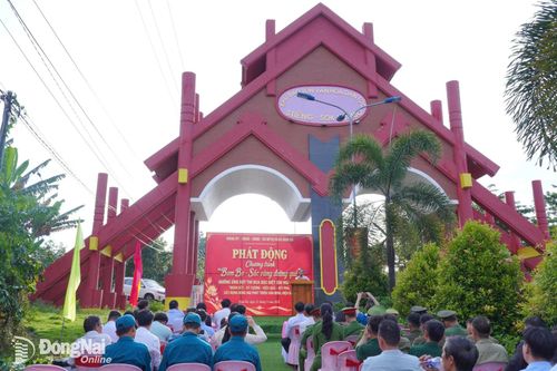 Xã Bom Bo phát động trồng 5.000 cây xanh