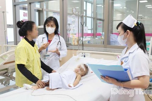Trẻ 12 tháng tuổi tím tái vì sặc sữa: Lời cảnh báo cho các gia đình