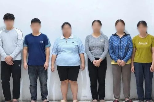 6 người bị khởi tố vì livestream gây rối tại bệnh viện: Bài học về trách nhiệm trên không gian mạng