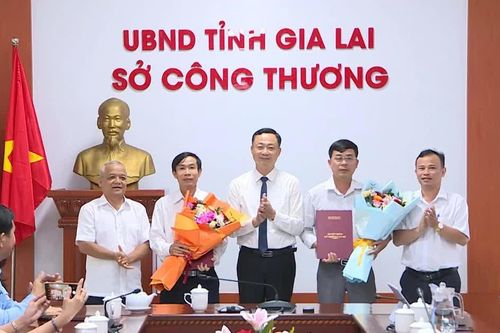 Sở Công Thương tiếp nhận, bổ nhiệm công chức Phòng Địa chất và Khoáng sản
