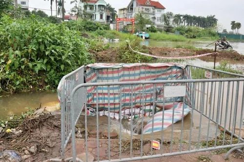 Vụ nam sinh viên rơi xuống cống tử vong ở Hà Nội: Ai quản lý hệ thống thoát nước nơi xảy ra sự việc?