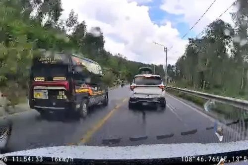 Xử phạt tài xế xe khách Tuấn Anh vượt ẩu trên đèo An Khê