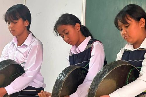 Thi đánh cồng chiêng ở Lang Biang