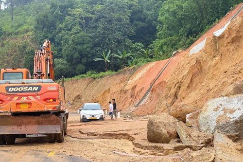 Đam Rông 4 chủ động ứng phó mưa lớn, sạt lở đất