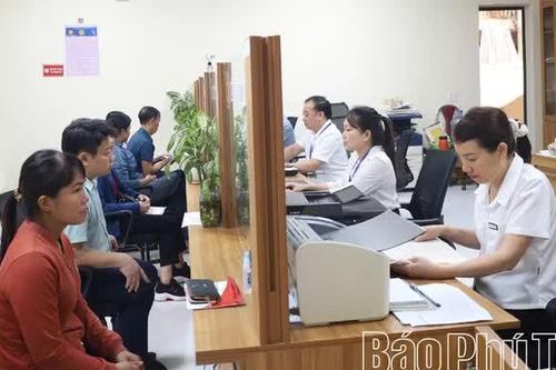 Xây dựng nền hành chính phục vụ