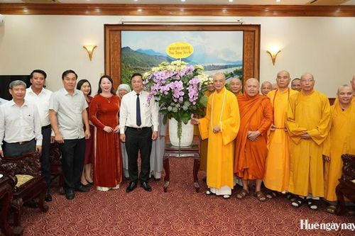 Lãnh đạo thành phố Huế tiếp Ban Trị sự Giáo hội Phật giáo Việt Nam nhiệm kỳ mới