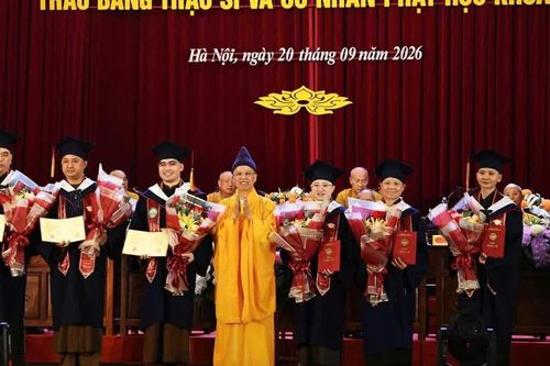 Học viện Phật giáo VN tại Hà Nội khai giảng khóa X, trao Bằng Thạc sĩ và Cử nhân Phật học khóa IX