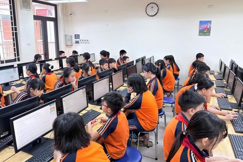 Dạy AI từ lớp 1, làm sao để học sinh không phụ thuộc công nghệ?