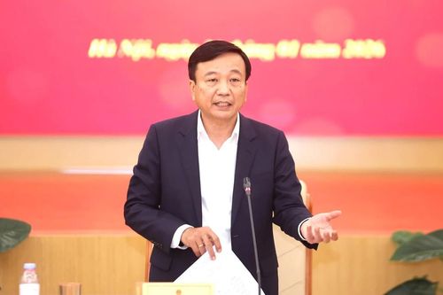 Thứ trưởng Bộ Xây dựng Nguyễn Danh Huy làm Phó Chủ nhiệm Văn phòng Chính phủ