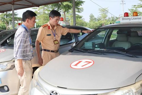 Hà Nội: Chấn chỉnh việc chấp hành an toàn giao thông, ngăn xe tập lái vi phạm
