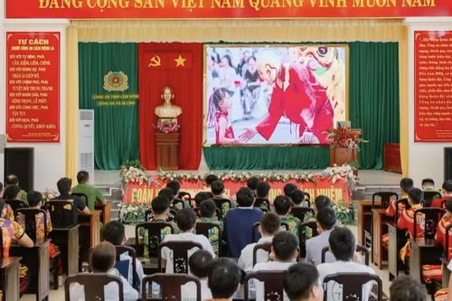 Lâm Đồng: Tuyên truyền pháp luật ATGT, trật tự đô thị đến các hội, nhóm Lân - Sư - Rồng