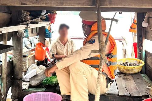 Phát hiện nhiều người dùng kích điện khai thác thủy sản trái phép