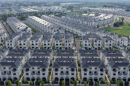 Lãi suất thả nổi tăng tạo áp lực lớn lên người mua nhà