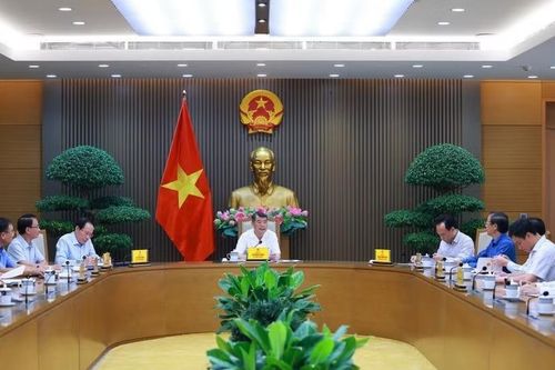 Thủ tướng Lê Minh Hưng : Xử lý dứt điểm việc thiếu sách giáo khoa