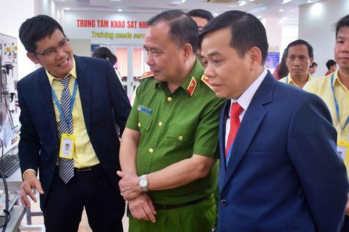 Trường Cao đẳng Kỹ nghệ II ra mắt văn phòng hỗ trợ giới thiệu việc làm học sinh, sinh viên