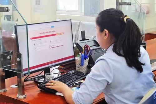 Phát triển công dân số - đưa người dân trở thành trung tâm của chuyển đổi số