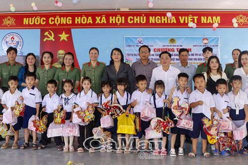 Ấm áp Trung thu, vững vàng kỹ năng số