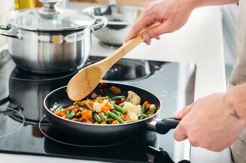 6 lưu ý khi dùng bếp từ giúp nấu ăn hiệu quả, giữ bếp bền lâu