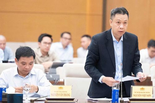 Chính phủ đề xuất áp giá điện sinh hoạt theo giờ cao điểm, thấp điểm