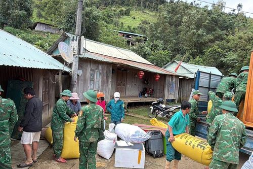 Núi Pơrlai ở Đà Nẵng xuất hiện nhiều vết nứt lớn, khẩn cấp di dời 40 hộ dân
