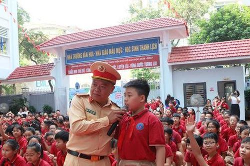 Phường Hoàn Kiếm đẩy mạnh tuyên truyền an toàn giao thông cho lứa tuổi học sinh