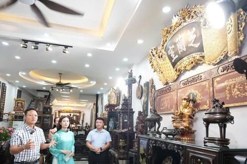 Đưa tinh hoa đồ gỗ Đan Phượng vươn xa