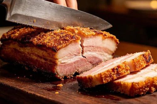 Món thịt ba chỉ nướng tự làm của bạn luôn bị dai và không giòn bì? Có phải bạn đã sai ngay ở bước đầu tiên?